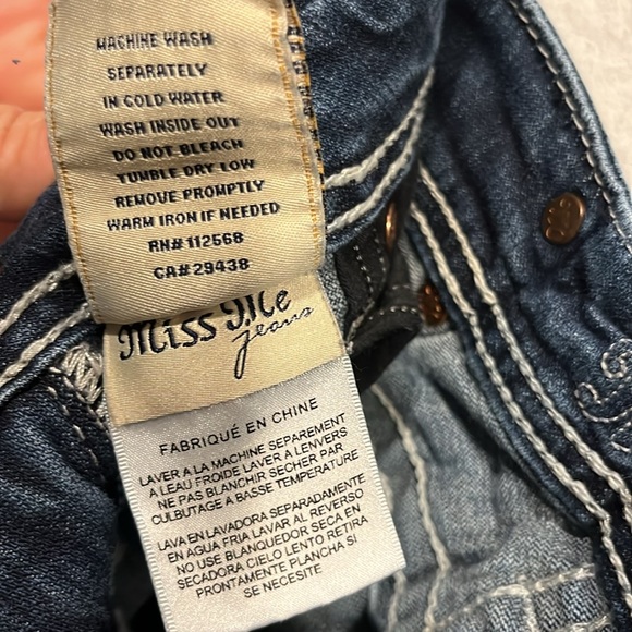 MISS ME Capri size 25 low rise Y2K vibes medium wash embellished EUC - Picture 7 of 10